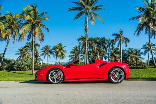 Alugar Ferrari 488 Spider em Miami