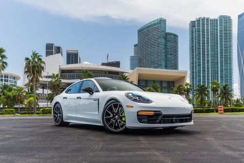 Locadora de Carros de Luxo em Orlando